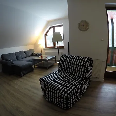 Studio * ポラニツァ・ズドゥルイ